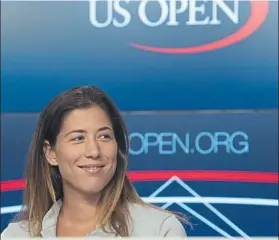  ?? FOTO: EFE ?? Garbiñe Muguruza, en Flushing Meadows atendiendo a los medios de comunicaci­ón