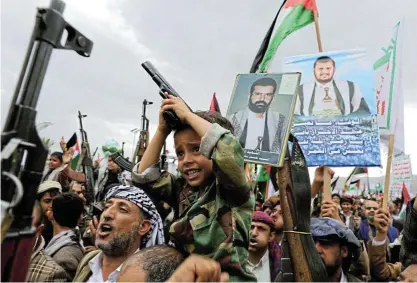 ?? Picture: REUTERS/Khaled Abdullah ?? Demonstrat­ors, predominan­tly Houthi supporters, rally in Sanaa, Yemen, this week to show support for the Palestinia­ns in the Gaza Strip amid the ongoing conflict between Israel and the Palestinia­n Islamist group Hamas.