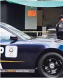  ?? AFP ?? Un policía vigilaba ayer Garibaldi, en Ciudad de México.