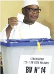  ?? DR ?? Presidente Keita deposita o voto