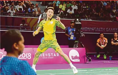  ?? FILE PIC ?? Former world No. 1 Lee Chong Wei in action at the Commonweal­th Games in Queensland, Australia, in 2018. Fabian Peter has rubbed shoulders with Lee.