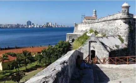  ??  ?? THE FORTRESS erected by the Spanish to protect Havana from attack.