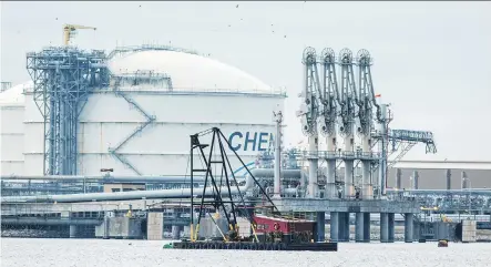  ?? F. CARTER SMITH/BLOOMBERG ?? The Cheniere Energy Inc. LNG terminal in Sabine Pass, La. Calgary-based Seven Generation­s Energy Ltd., has an agreement to send its gas through the terminal. Analysts expect more domestic gas will move south in the absence of Canadian LNG projects.