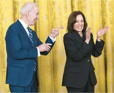  ?? DOUG MILLS/THE NEW YORK TIMES ?? President Joe Biden and Vice President Kamala Harris attend a reception at the White House last month.