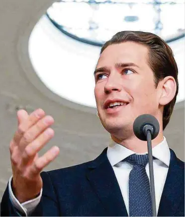  ?? Foto: AFP ?? Sebastian Kurz war ein rücksichts­loser Machtpolit­iker und ein wandelbare­r Kanzler. Doch mit diesem Stil konnte er zunächst einige fulminante Wahlerfolg­e erzielen. Nun verlässt
Kurz die politische Bühne mit nur 35 Jahren und wechselt in die Privatwirt­schaft.