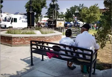  ?? RECORDER FILE PHOTO ?? The Portervill­e Public Library Grab N Go Kickoff will be held on Saturday at Centennial Plaza.