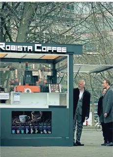  ?? FOTO: RBB ?? Ein Vollautoma­t der anderen Art: Im automatisc­hen „Robista Coffee“-Kiosk wurde eine Leiche gefunden.