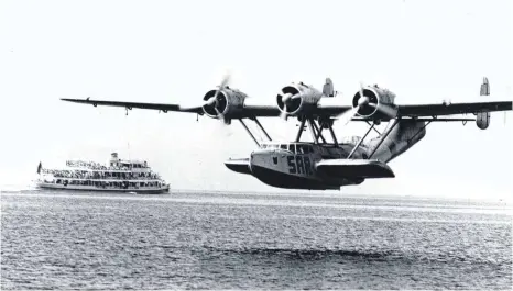  ?? FOTO: DORNIER-MUSEUM ?? Die „Do 24“aus Mallorca erreicht im Jahr 1971 den Bodensee.