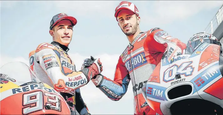  ?? FOTO: MOTOGP.COM ?? Cordialida­d antes que rivalidad. La buena relación personal entre Márquez y Dovizioso no se ha visto enturbiada por el hecho de que ambos se estén jugando un título mundial. El buen ‘rollo’ preside la previa del gran duelo