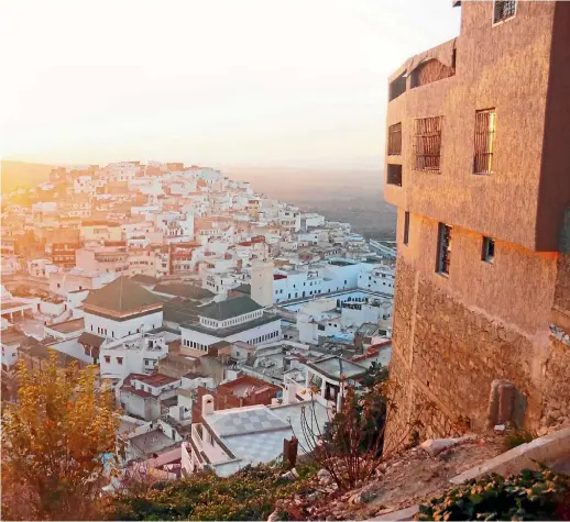  ?? LOUISE SOUTHERDEN ?? Sunset in the pilgrimage town of Moulay Idriss.