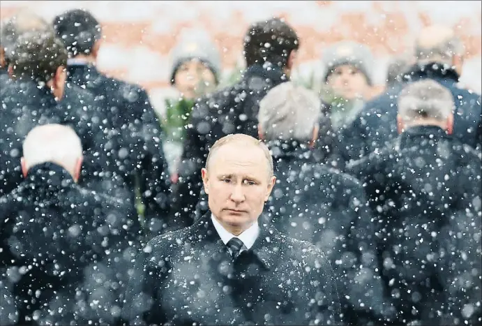  ?? SERGEI KARPUKHIN / REUTERS ?? En 20 anys Vladímir Putin ha retornat a una Rússia derrotada pel desmembram­ent de l’URSS un paper central en l’esfera internacio­nal