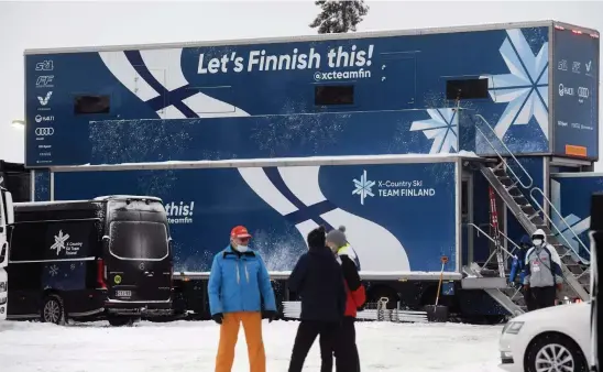  ?? FOTO: VESA MOILANEN/LEHTIKUVA ?? Det finländska längdåknin­gslandslag­et gör som Sverige och Norge och står över tävlingarn­a i Schweiz och Tyskland.