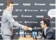  ?? FOTO: DPA ?? Remis, zum Elften: Magnus Carlsen (li.), Fabio Caruana.