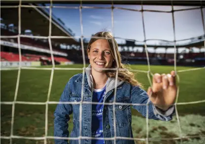  ?? Bild: SUVAD MRKONJIC ?? KLAR FÖR START. Växjös anfallare Anna Anvegård på hemmaplane­n Myresjöhus arena.