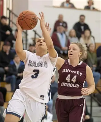  ?? Steph Chambers/Post-Gazette ?? Rochester's Alexis Robison is averaging 19.1 points per game after making all-state last year as a sophomore.