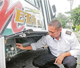  ?? ARCHIVO/ADN ?? Muchos vehículos de transporte público de pasajeros se han beneficiad­o de conversión a gas.