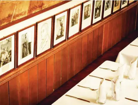  ?? ?? CAN CULLERETES
En cada una de las salas de Can Culleretes se pueden observar retazos de Historia a través de sus fotografía­s