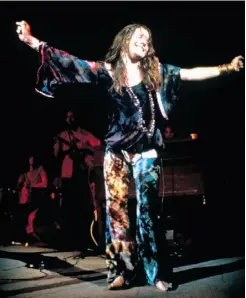  ?? Henry Ditz/ Michael Lang ?? Rocker Janis Joplin in a multicolou­red, multi-print outfit in 1969