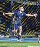  ?? SCOTT ASH / NOW NEWS GROUP ?? Marquette’s Charlie Holton celebrates after scoring his header goal in the first half Saturday.