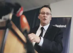 Minister joins Englishonl­y stoush at hospital - PressReader