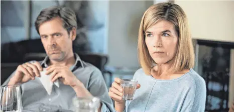  ?? FOTO: ZDF ?? Anke Engelke spielt in dem Fernsehfil­m „Südstadt“Anne, die nach zwanzig Jahren Ehe mit Martin (Matthias Matschke) in eine Krise gerät.