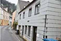  ?? Foto: Wolfgang Widemann ?? Das Haus in der Donauwörth­er Straße 25 wird abgerissen. Hier entsteht ab Septem ber eine Infostelle für den Geopark Ries.