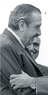  ?? ?? Raúl Alfonsín y Carlos Menem, en los días