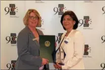  ?? DONNA ROVINS — DIGITAL FIRST MEDIA ?? The TriCounty Area Chamber of Commerce presented its 2017 Chamber Stars Awards at its annual dinner Wednesday. Above are Eileen Dautrich, left, chamber president, and April Barkasi, CEO of CEDARVILLE Engineerin­g Group LLC. Barkasi received the...