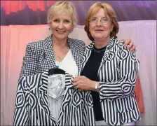  ??  ?? Joan with her sister Breda O’Shea of O’Shea’s Fashions, Newmarket at last year’s IRD Duhallow ‘Night of Fashion’ show.