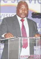  ?? Sithembile Hlatshwayo) (Pic: ?? Minister of Public Service Mabulala Maseko launching the Performanc­e Management System.