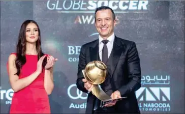  ?? AFP/HO/GLOBE SOCCER ?? Jorge Mendes receives the agent of the year award at the Dubai Globe Soccer awards on December 27, 2015.