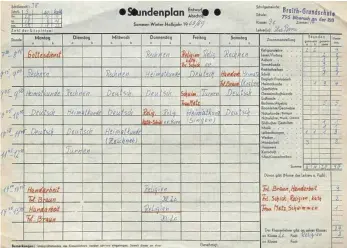  ?? FOTO: PRIVAT ?? Handarbeit bei Fräulein Braun und Religion: Bereits Mitte des 20. Jahrhunder­ts gehörte Ganztagsun­terricht an den Biberacher Grundschul­en zur Tagesordnu­ng, wie dieser Stundenpla­n aus der Braith-Grundschul­e von 1968 zeigt.