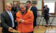  ?? PAUL POST — PPOST@DIGITALFIR­STMEDIA.COM ?? Michael Norton pled not guilty Tuesday in Hadley Town Court to the alleged axe-slaying of his wife, Sherry.