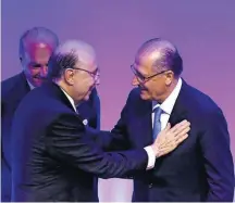  ?? ALEX SILVA/ESTADAO ?? Lide. Meirelles e Alckmin se cumpriment­am durante evento