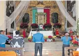  ?? /JESÚS ZEMPOALTEC­A ?? Un mariachi amenizó en la parroquia de Santa María, Nativitas