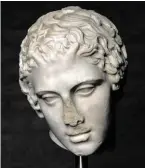  ??  ?? Winckelman­n’scher Faun, Kopf eines jungen Pans, 2. Jh. n. Chr.