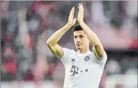  ?? FOTO: EFE ?? Robert Lewandowsk­i abrió el marcador y Coman y Gnabry le siguieron
Colonia, 1