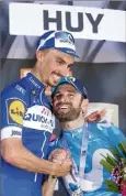  ?? (Photo EPA/MAXPPP) ?? Alaphilipp­e et Valverde : chacun sa cible...