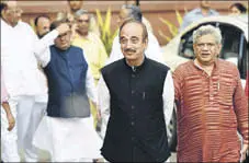  ?? VIRENDRA SINGH GOSAIN/HT ?? Sitaram Yechury (right) and Ghulam Nabi Azad at the all-party meeting in New Delhi on Thursday.