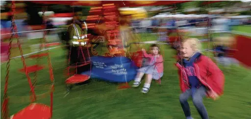  ?? Pictures from the Heatons Summer Festival by Gary Louth ??