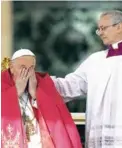  ?? FOTO: ?? SALUD. El Papa ha presentado varios problemas de salud, físicos y respirator­ios.
AP