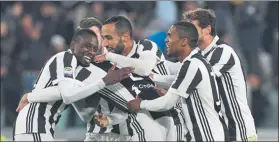  ?? FOTO: GYI ?? La Juventus celebra el gol de De Sciglio Los turineses se miden al Nápoles el viernes