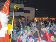  ?? FOTOS:GEMEINDE BAIENFURT ?? Der Nikolaus stattet seinen Besuch ab.