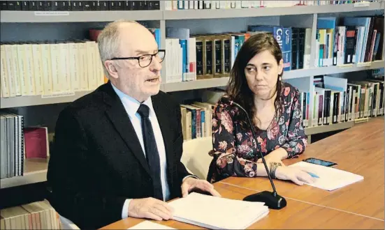  ?? ACN ?? El Síndic Rafael Ribó con la adjunta para la defensa de los derechos de la infancia y adolescenc­ia Maria Jesús Larios en rueda de prensa