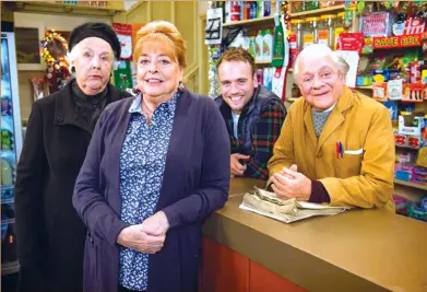  ?? Hours Still Open All ?? From left, Stephanie Cole, Lynda Baron, James Baxter and Sir David Jason in