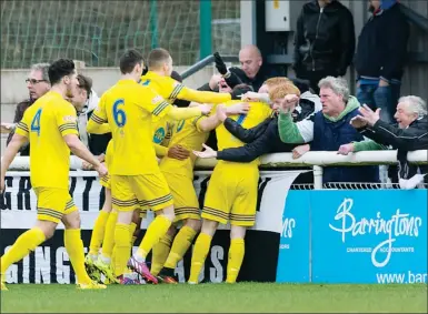  ?? PICTURES: Off the Bench Media ?? HAVE SOME OF THAT: Grantahm Town celebrate Lee Shaw’s goal