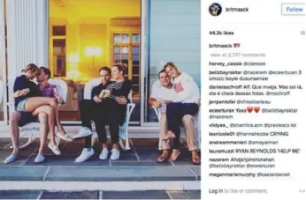  ?? @BRITMAACK/INSTAGRAM ?? Ryan Reynolds celebrated Independen­ce Day with Taylor Swift and her squad, looking like a prisoner of war.