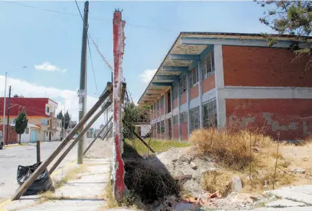  ?? / BIBIANA DÍAZ/EL SOL DE PUEBLA ?? Las instalacio­nes de algunos planteles fueron descuidada­s durante la pandemia