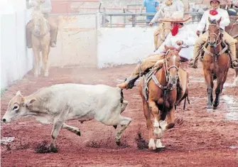  ?? JOSÉ RIVEROS ?? En el
lienzo charro Froilán Cervantes, se mantienen en activo los de Cuautepec