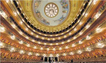  ?? ANDRÉS D’ELÍA ?? Buenos Aires I. La gran sala del Teatro Colón, maravilla inaugurada en 1908.